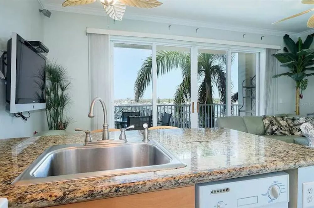 The BC Resort on the Water - photo 5