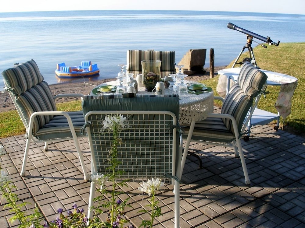 Omstead’s On Erie in Chatham, Canada