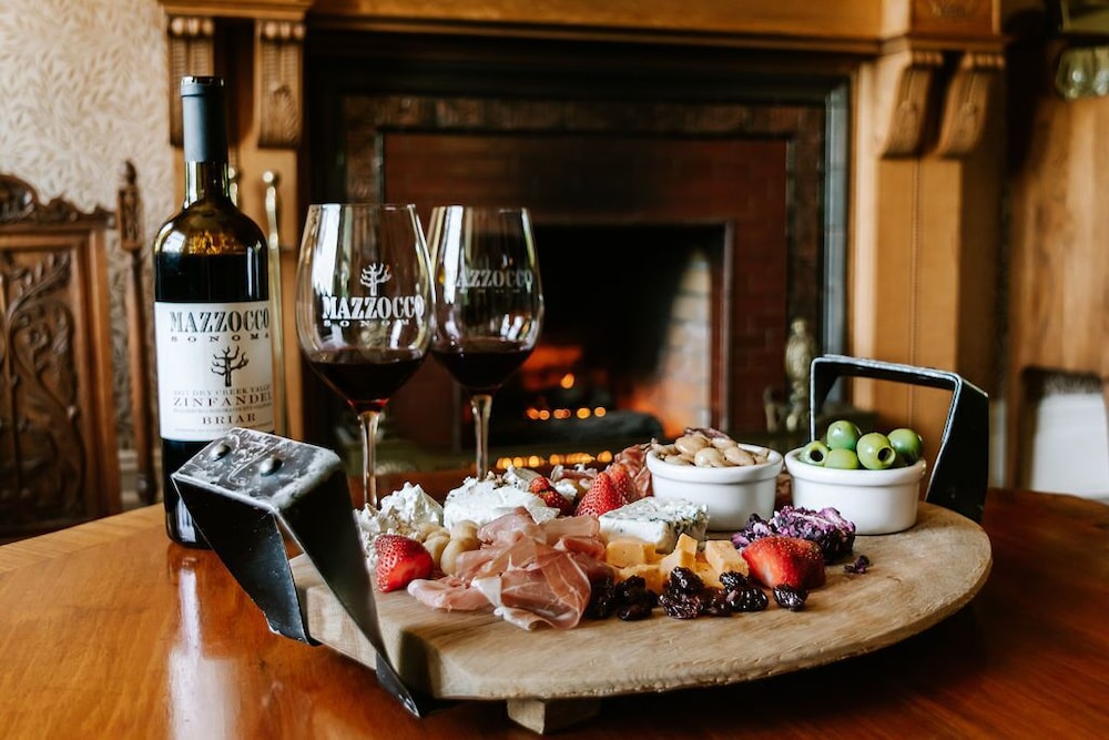 Calderwood Inn - photo 4