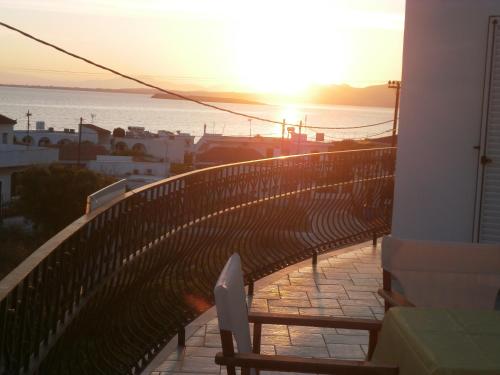 Flisvos House — 4-Star Luxury Hotel in Megalochori, Greece