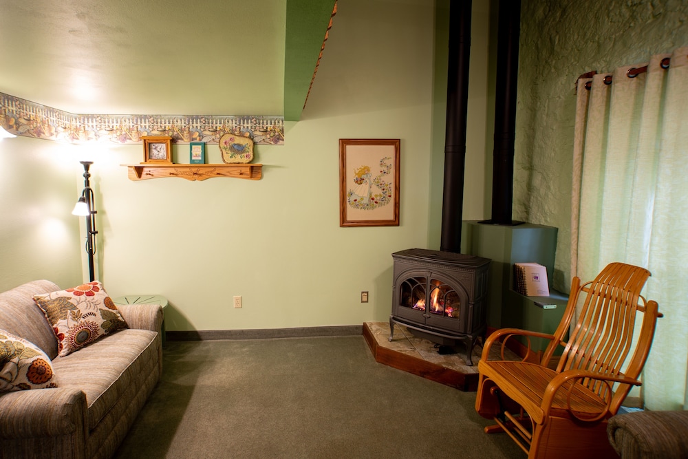 Stone Mill Hotel & Suites - photo 75