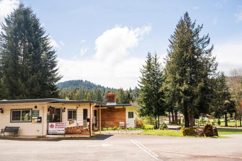 Redwood Meadows RV Resort and Cabins - photo 21