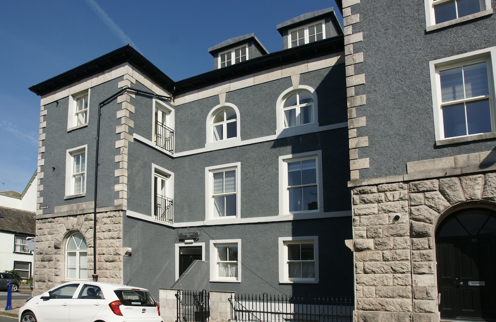 Cs Serviced Apartments — 4-Star Luxury Hotel in Ulverston, United Kingdom