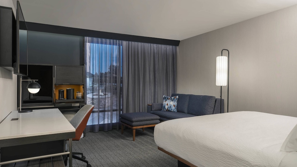 Courtyard by Marriott San Diego Miramar - photo 12