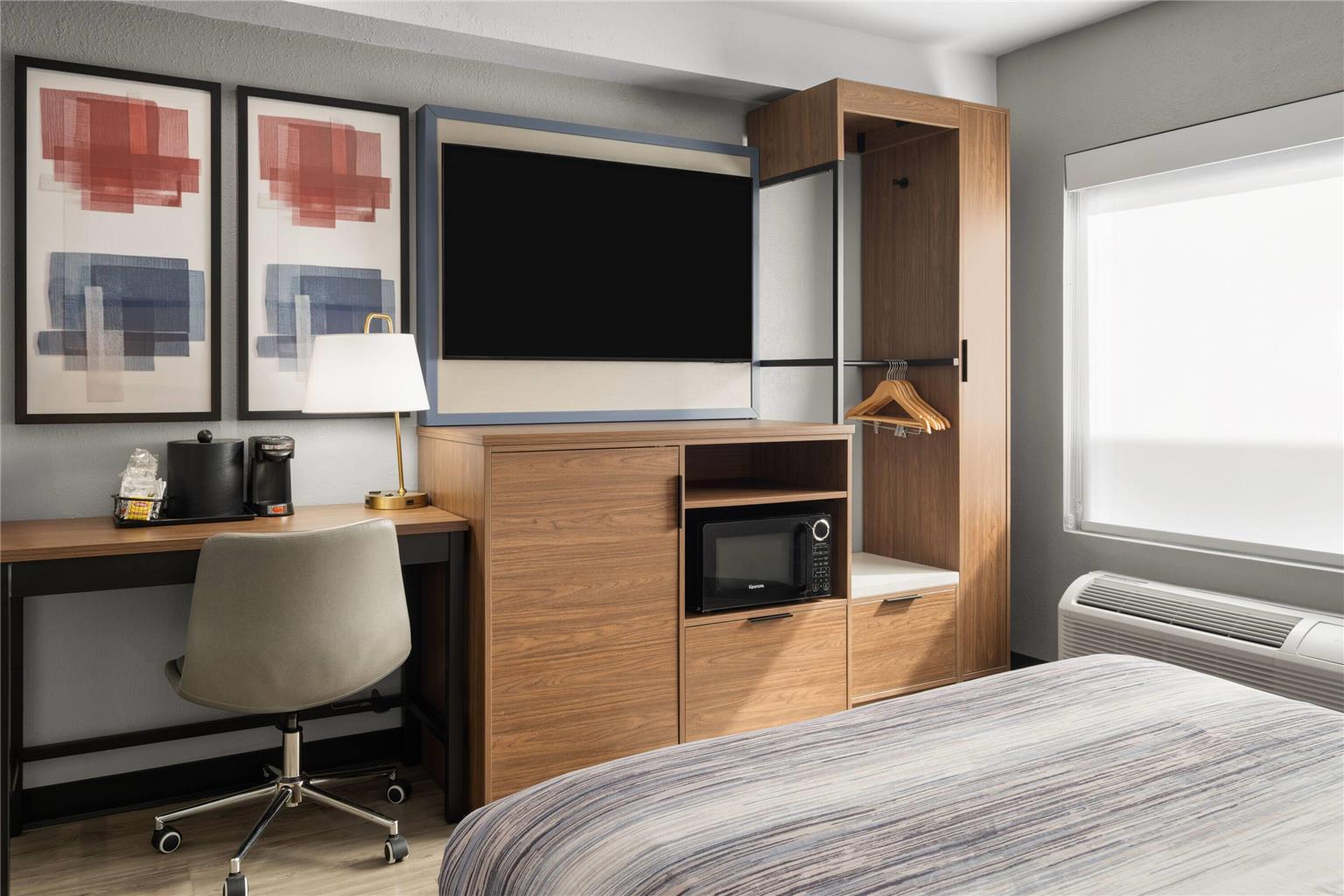 AmericInn by Wyndham Urbana Champaign University Area - photo 8