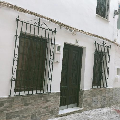 Spacious House in Almuñécar with Terrace 100 m — 4-Star Luxury Hotel in Almunecar, Spain