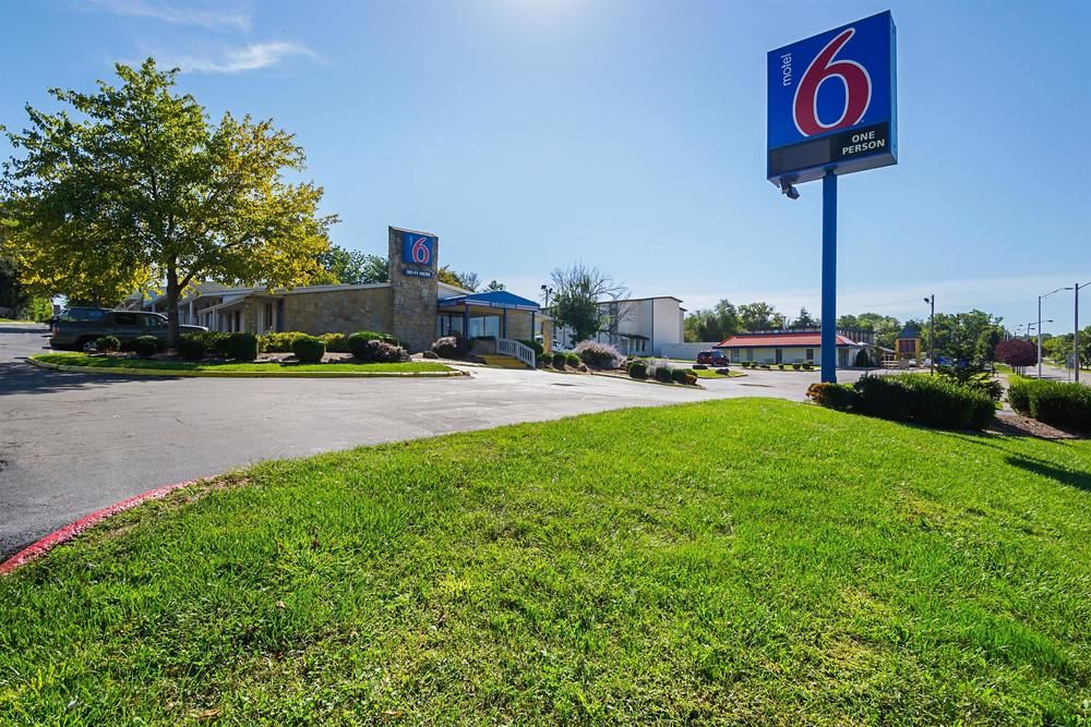 Motel 6 Bloomington Indiana - photo 26
