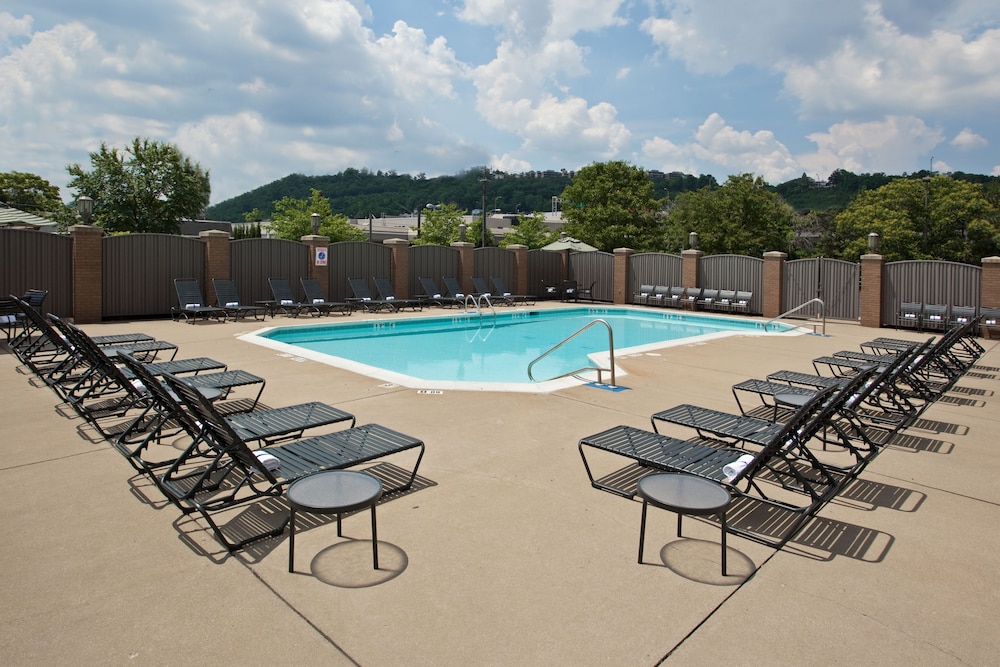 Holiday Inn Cincinnati Riverfront by IHG - photo 8