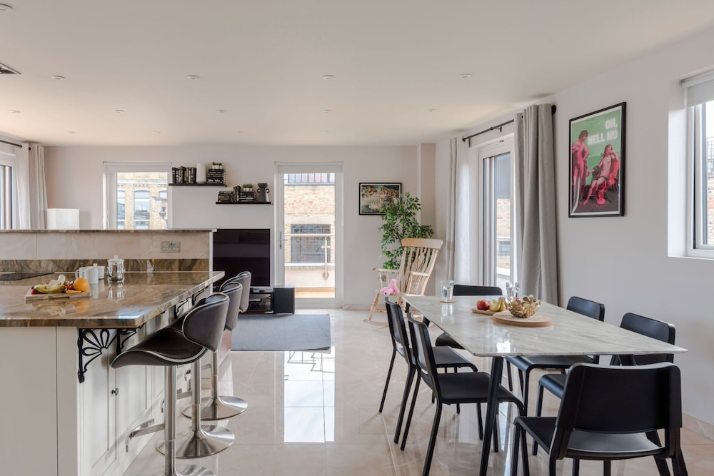 The Eyre Suite Penthouse Farringdon by Frankie — 4-Star Luxury Hotel in London, United Kingdom