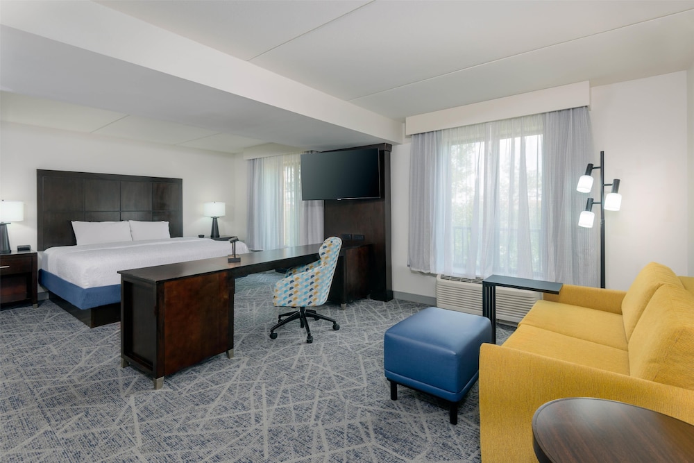 Hampton Inn & Suites Pensacola Gulf Breeze - photo 9