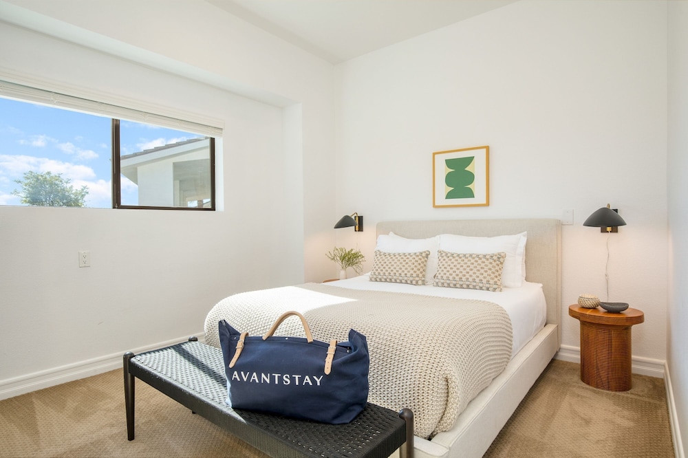 Buena Vista by Avantstay Massive Outdoor Oasis w Pool Spa & Firepit - photo 32