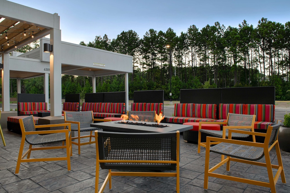 Home2 Suites by Hilton Fayetteville North - photo 37