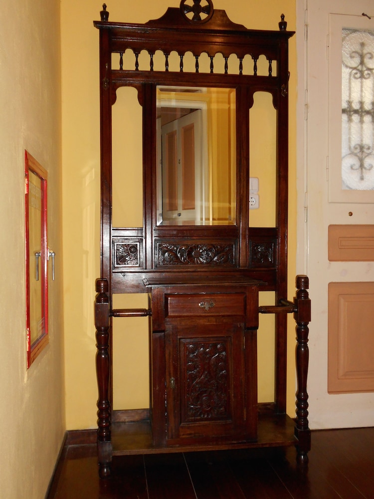 Byron Hotel - carbon neutral hotel in Nafplio