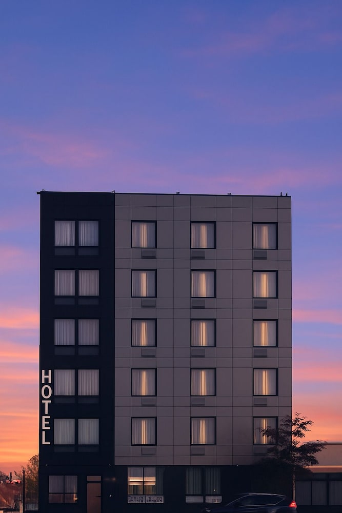 Bkway Hotel Brooklyn in Brooklyn, United States