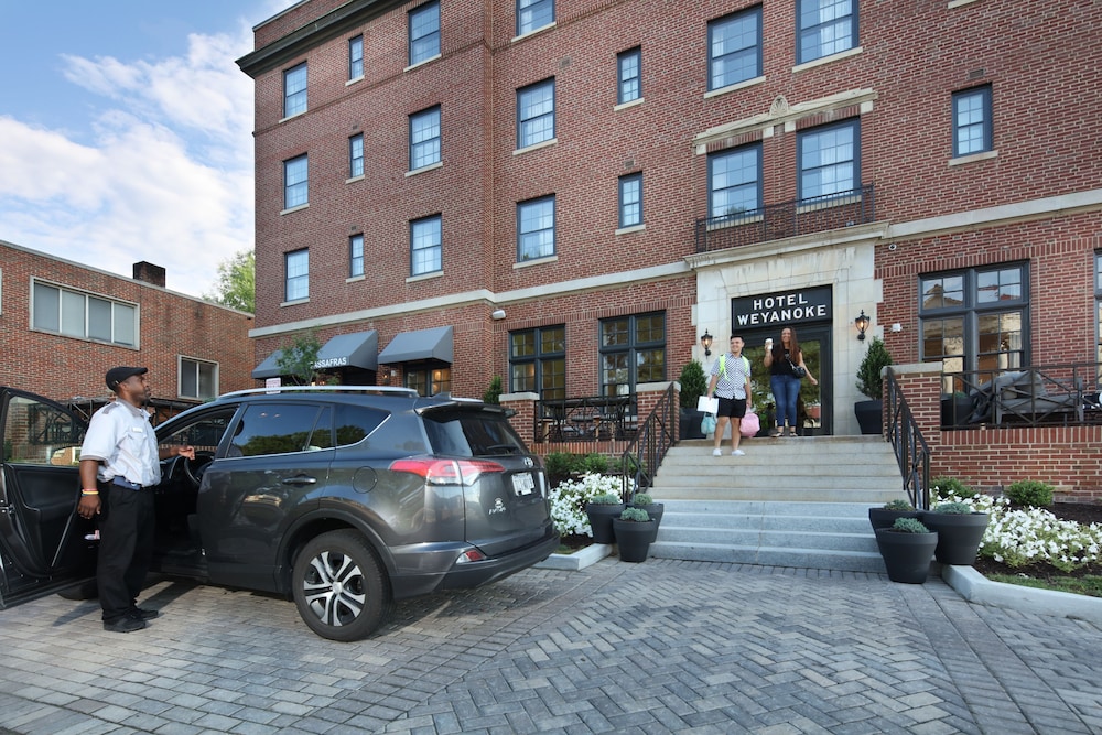 Hotel Weyanoke - photo 8