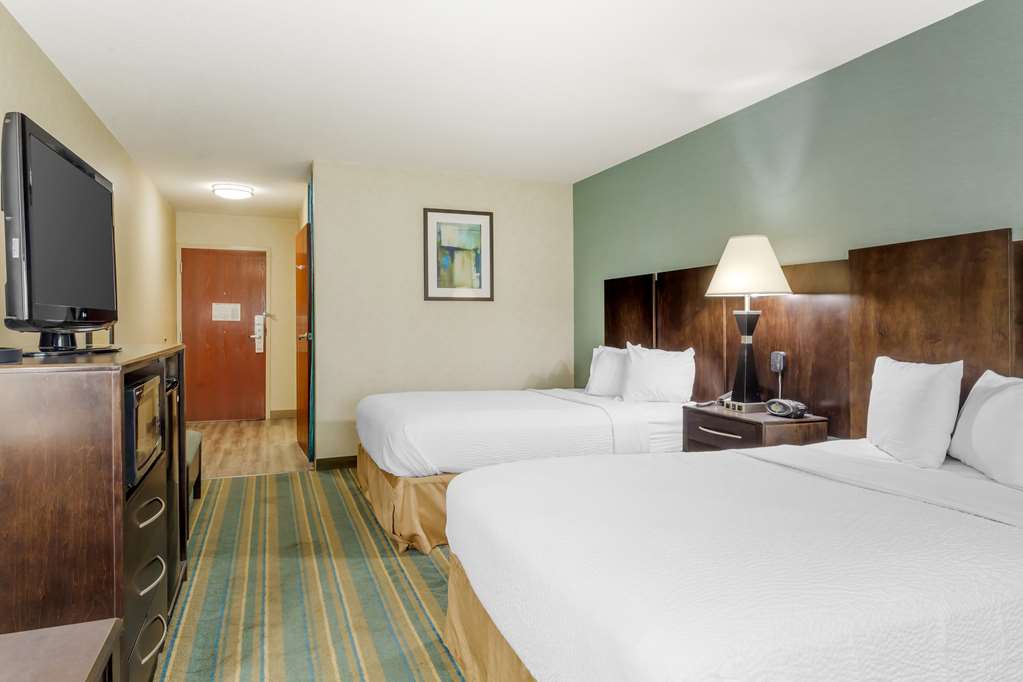 Best Western Plus Berkshire Hills Inn & Suites - photo 21