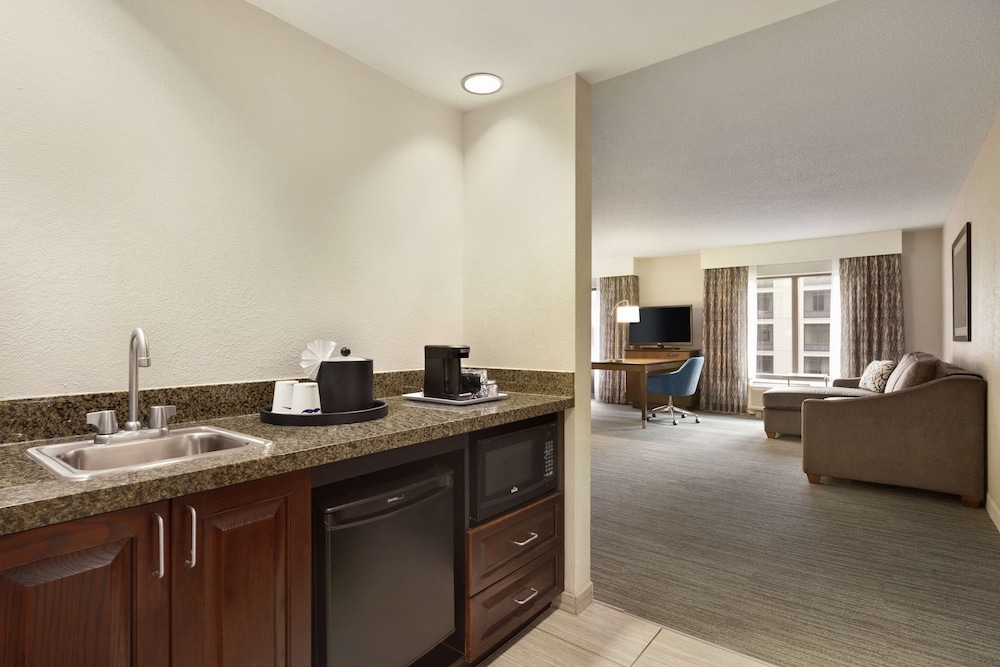 Hampton Inn & Suites Nashville Downtown - photo 39