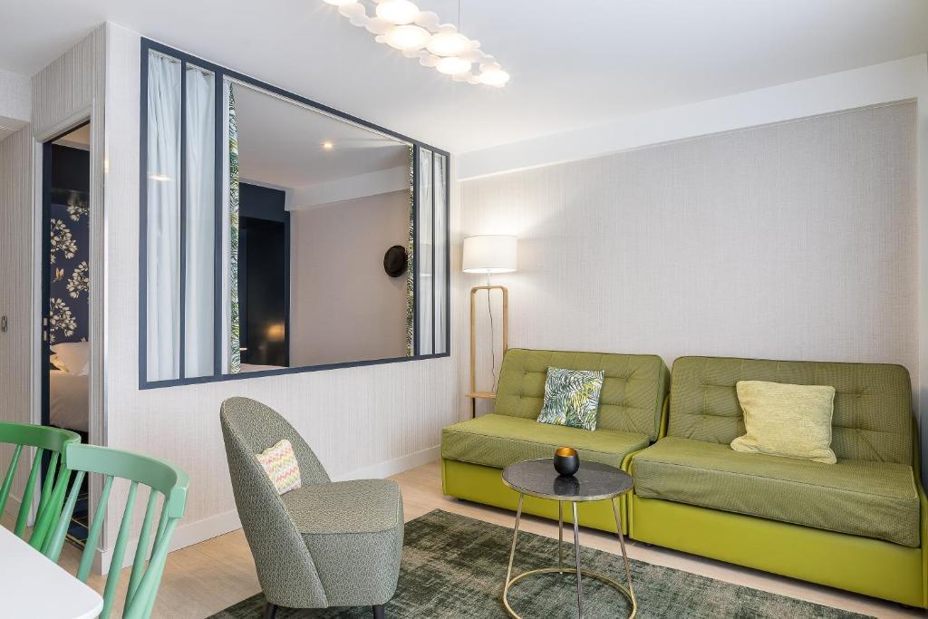 Cadet Residence By Collection Vesper — 4-Star Luxury Hotel in Paris, France