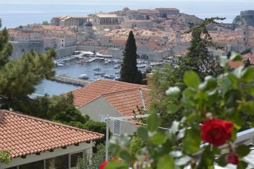 Apartment Residence Ambassador — 4-Star Luxury Hotel in Ploce, Croatia