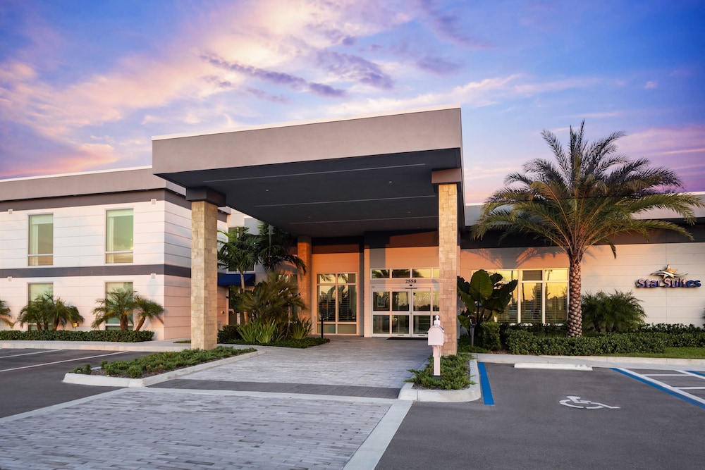 Star Suites: An Extended Stay Hotel - photo 19