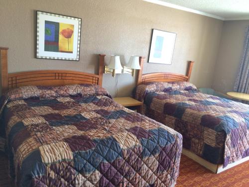 Lake Shore Motel - photo 22