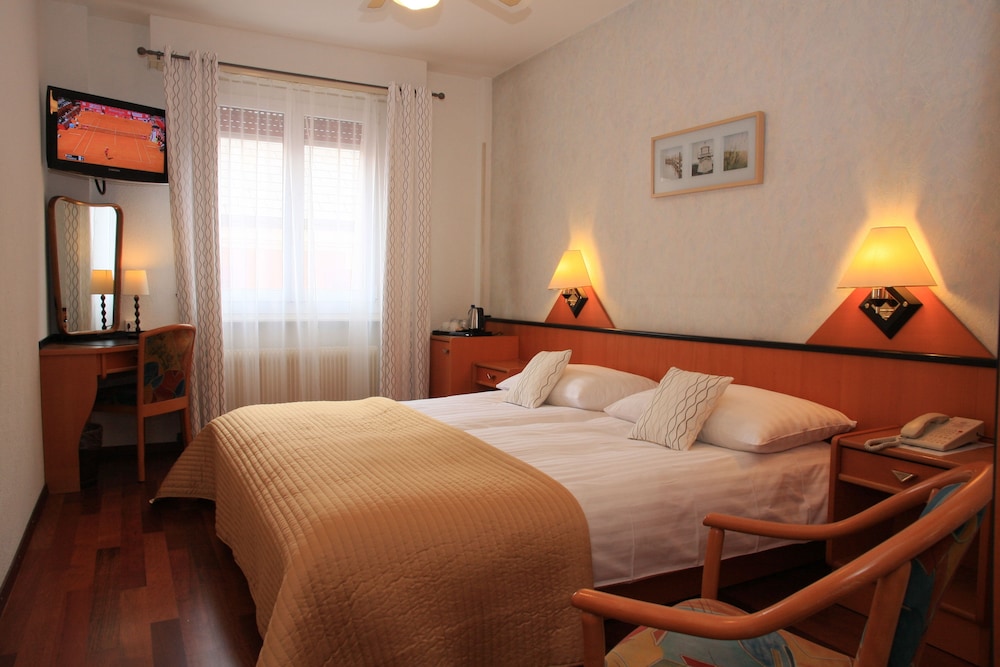Hôtel Régina — hotel in Lausanne