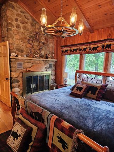 Butler's Bay Teal Lake 4 Bedroom Hotel Room by RedAwning - photo 15