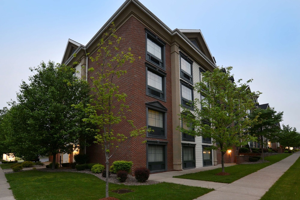 Hampton Inn East Aurora - photo 44
