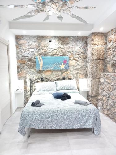 Cortile delle mura — 4-Star Luxury Hotel in Cefalu, Italy