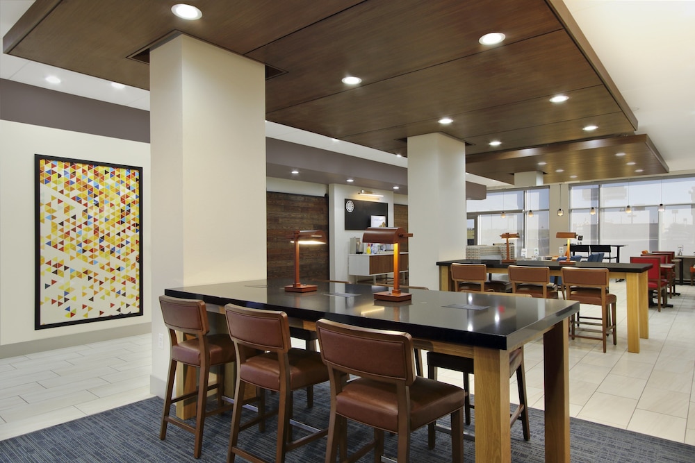Holiday Inn Express & Suites Brookshire Katy Freeway by IHG - photo 29