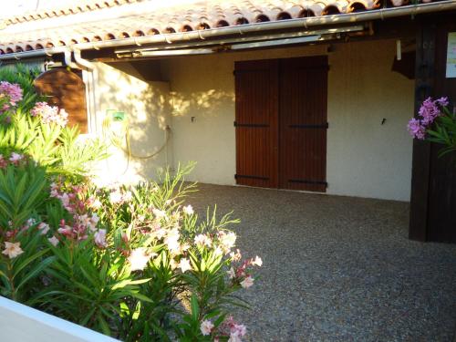 Finette 4A 2E 1Bb Park in Gruissan, France