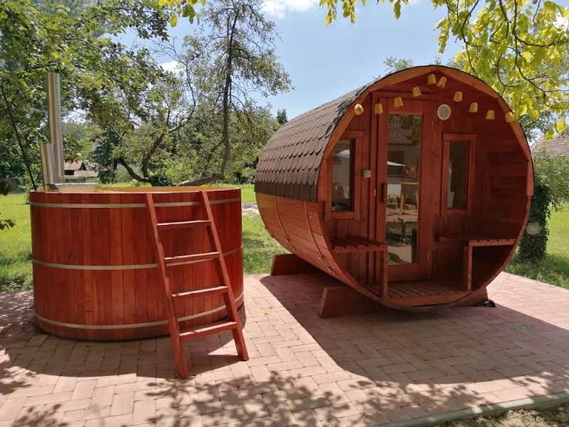 Hídláb Apartman — 4-Star Luxury Hotel in Kimle, Hungary