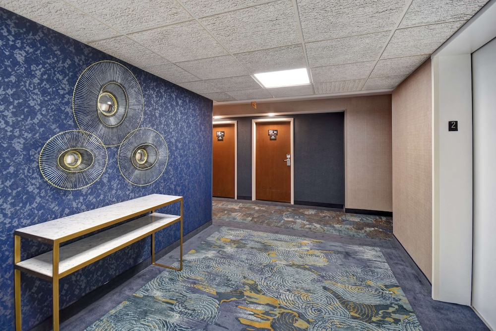 Hampton Inn Birmingham Colonnade 280 - photo 49
