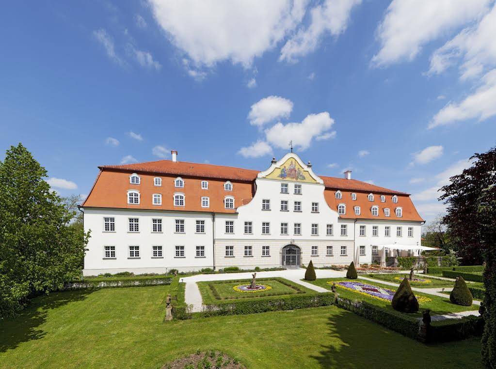 Schloss Lautrach pet-friendly hotel Lautrach