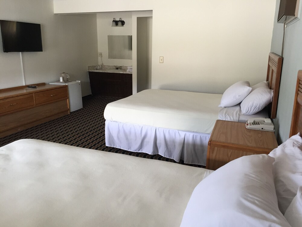 Americas Best Value Dakota Cowboy Inn - photo 23