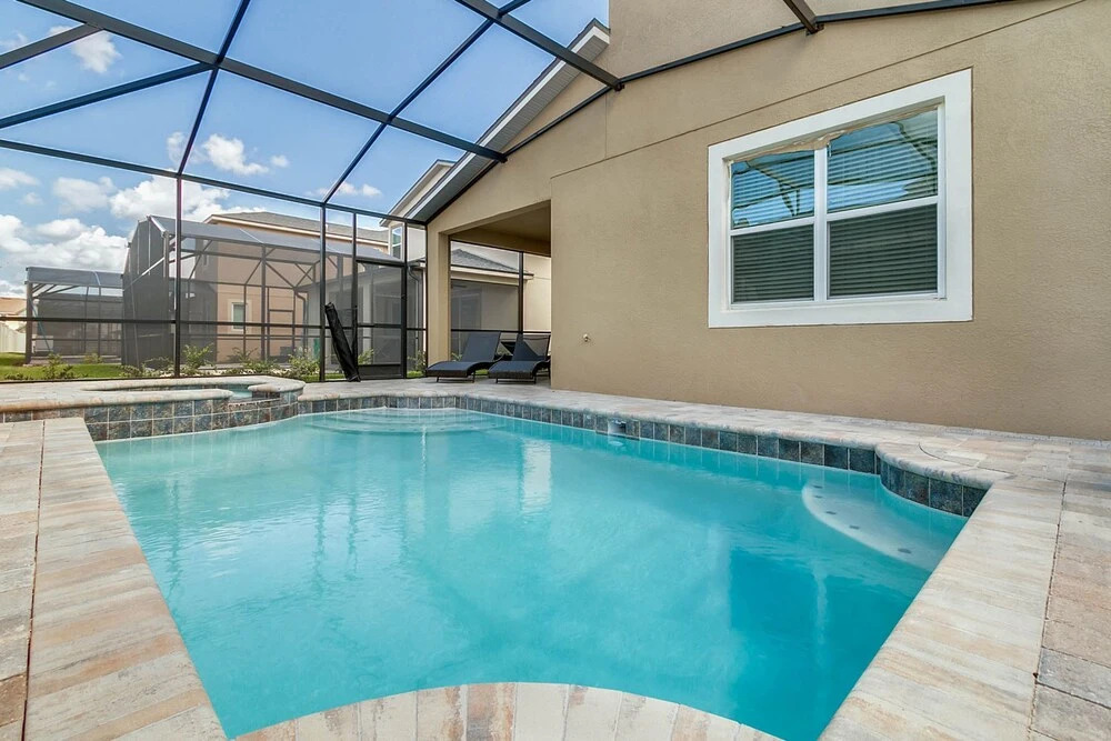 7 Bedrooms 65 Bathrooms Solara 1604 Hg - photo 14