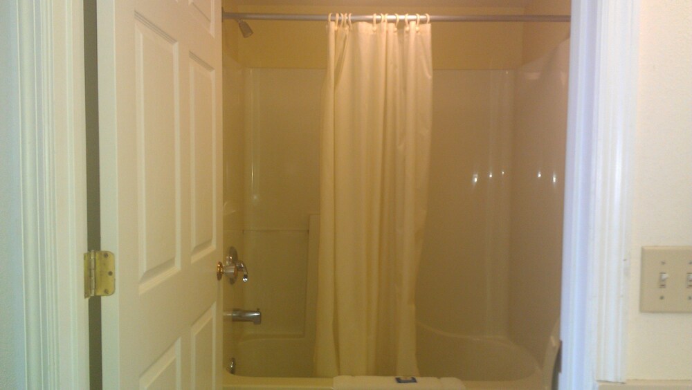 Peach Tree Inn - photo 8