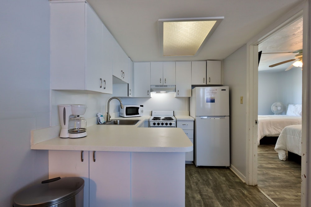 Coastal Waters Inn - photo 56