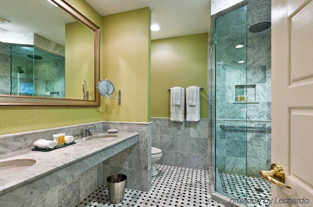 Wayne Hotel - photo 18