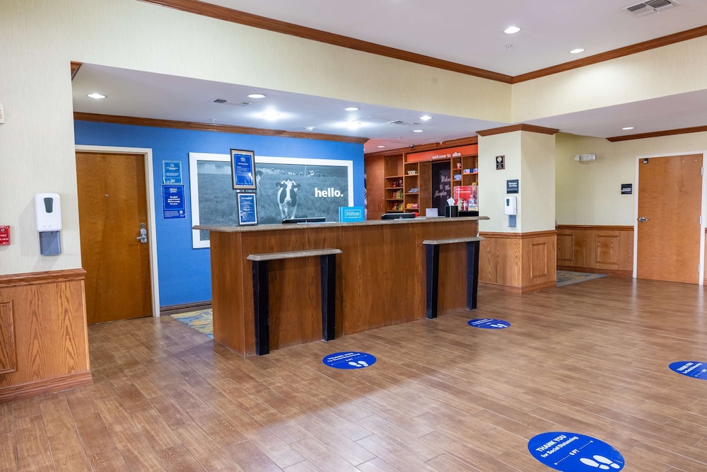 Hampton Inn Alice - photo 4