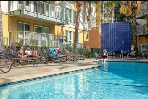 The Lilas Ocean view Stay high floor Pool Parking — 4-Star Luxury Hotel in Los Angeles, United States
