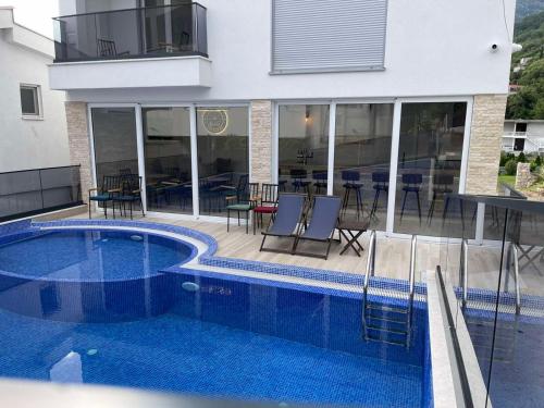 Relax Apartmani — 4-Star Luxury Hotel in Sutomore, Montenegro