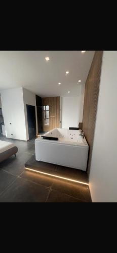 Dream Luxury Suite Roma — 4-Star Luxury Hotel in Rome, Italy