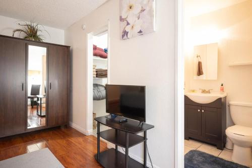2 bedroom UNLV Thomas Mack