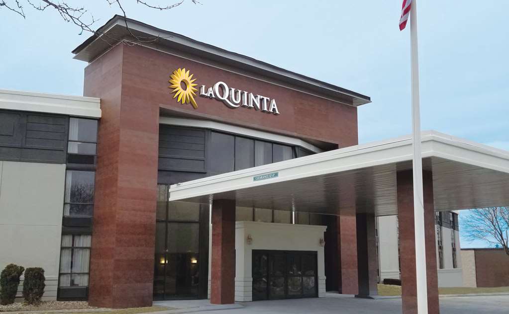 La Quinta Inn & Suites by Wyndham Boston Andover - photo 2