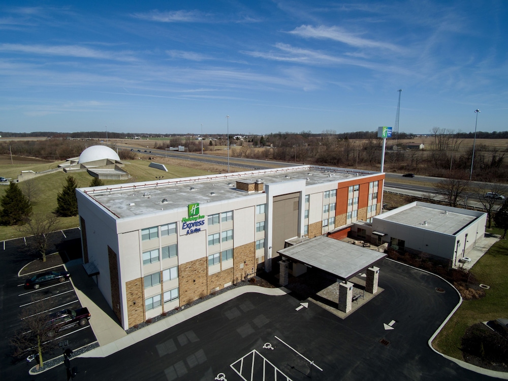 Holiday Inn Express & Suites Wapakoneta by IHG - photo 77
