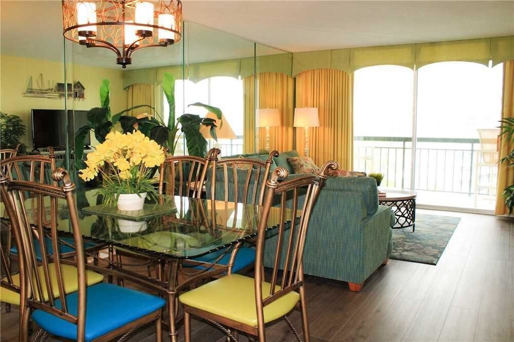 So Hampton 601 by RedAwning - photo 12