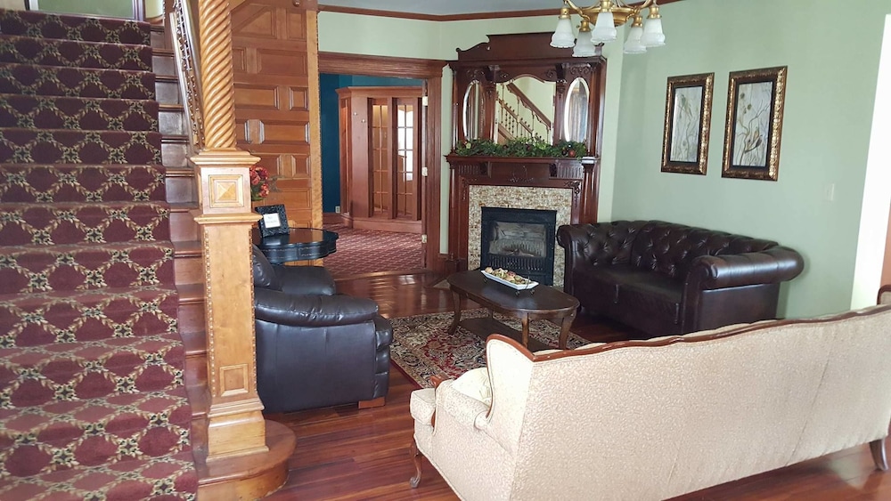 The Bradford Inn - photo 3
