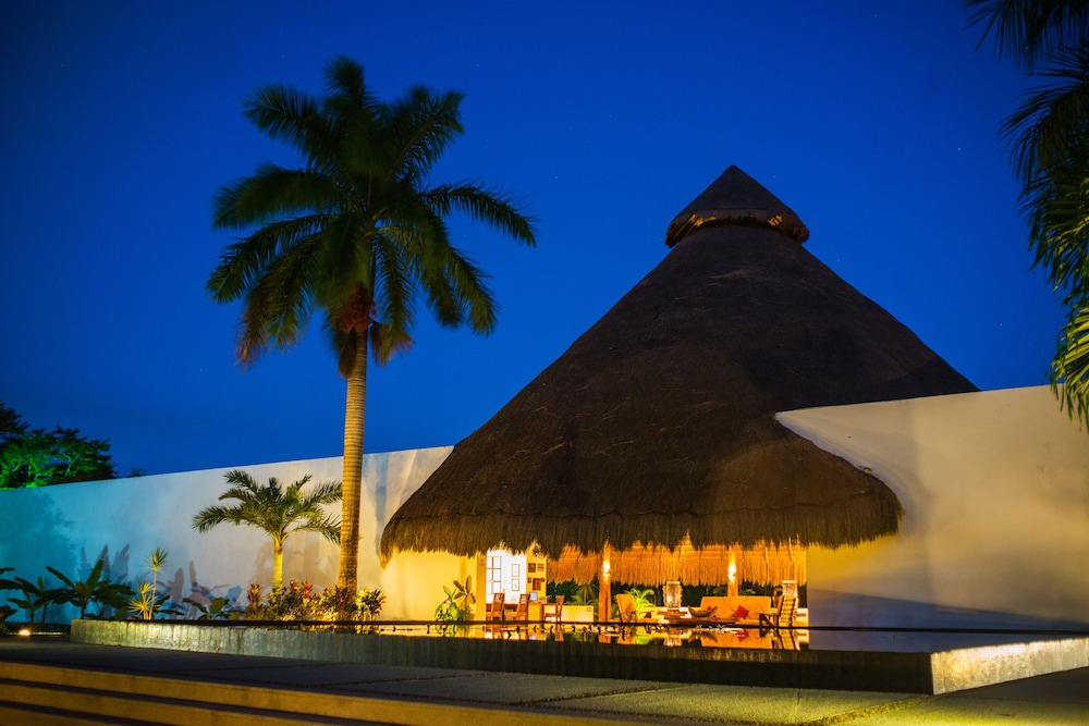 Front of property - evening/night
