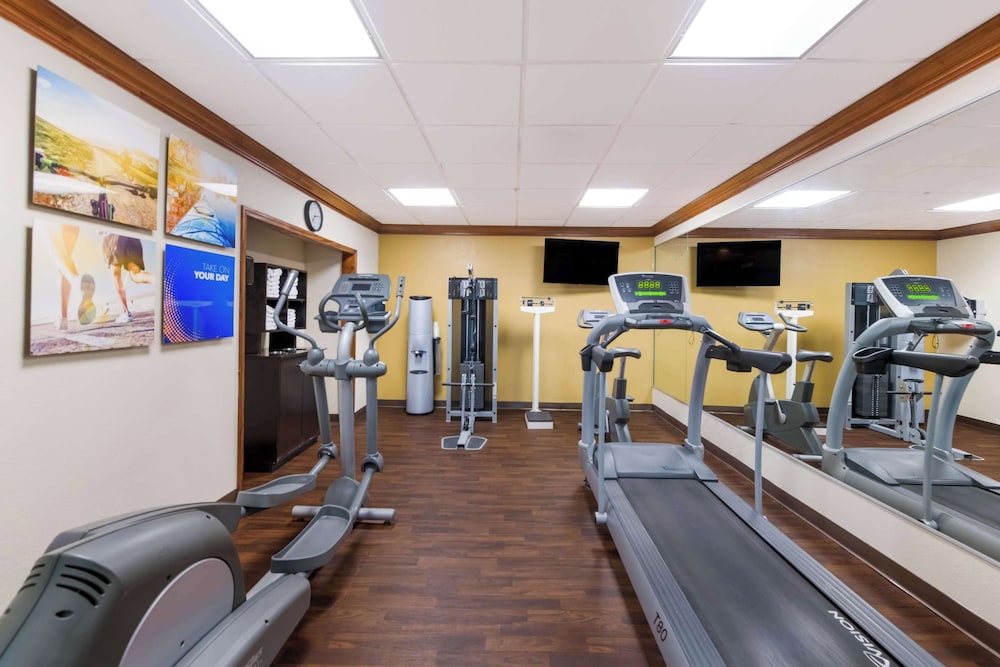 Comfort Inn South Oceanfront - photo 47